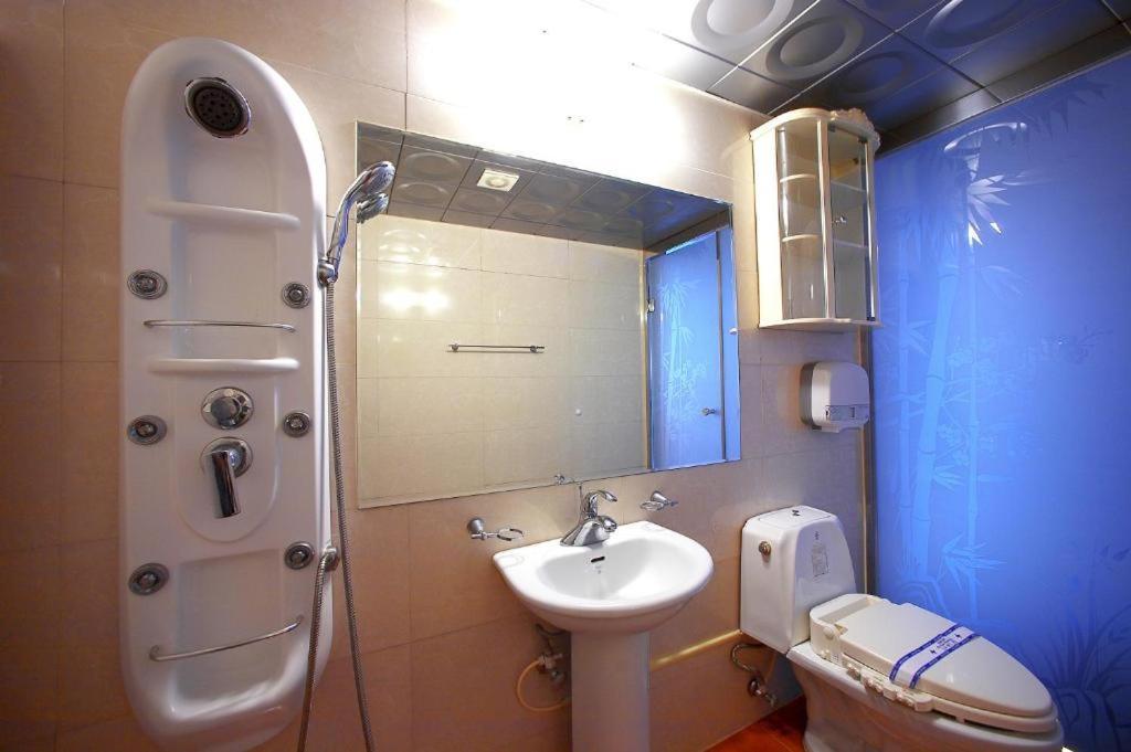 New World Hotel Yongsan Seoul Bagian luar foto